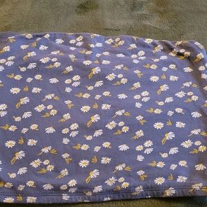 White and blue daisy top